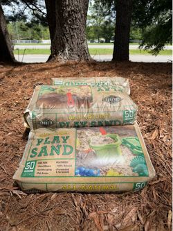 50 lb SAKRETE All-Natural Play Sand bags