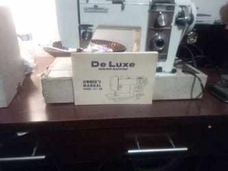 Dress Maker Zig Zag Deluxe Sewing Machine
