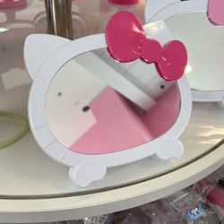 Hello Kitty Mirror
