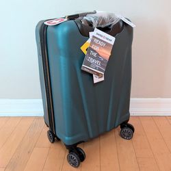New SWISSGEAR Cascade Hard Shell Carry On Spinner Wheels Suitcase Blue 22.75" Tall