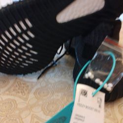 Adidas Men's Yeezy Boost 350 V2  Size 10