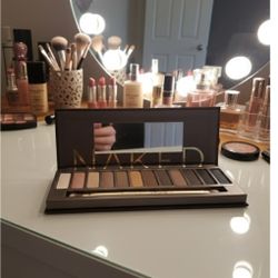 Urban Decay Naked Palette ☆ READ DESCRIPTION ☆