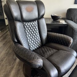 Recliner Chair With Ottomann
