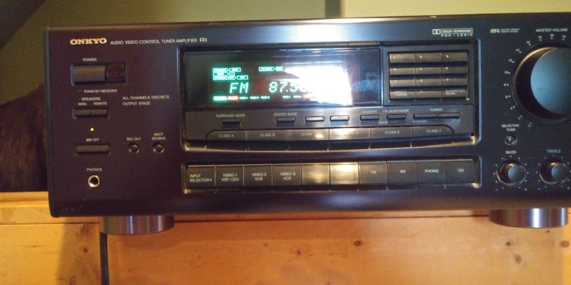 Onkyo Audio Video Control Tuner Amplifier R1