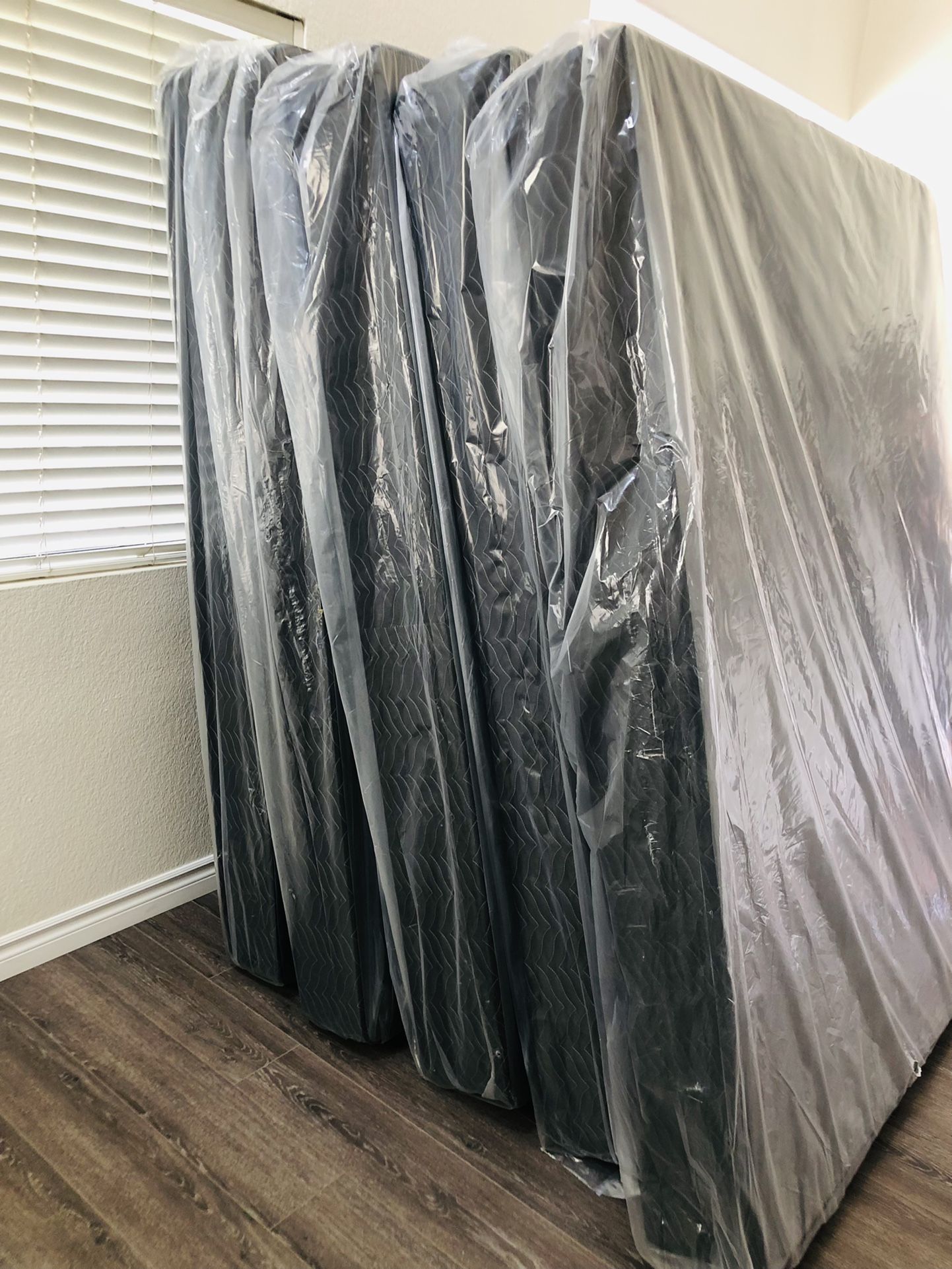 TWIN PILLOW TOP WITH BOXSPRING ‼️‼️