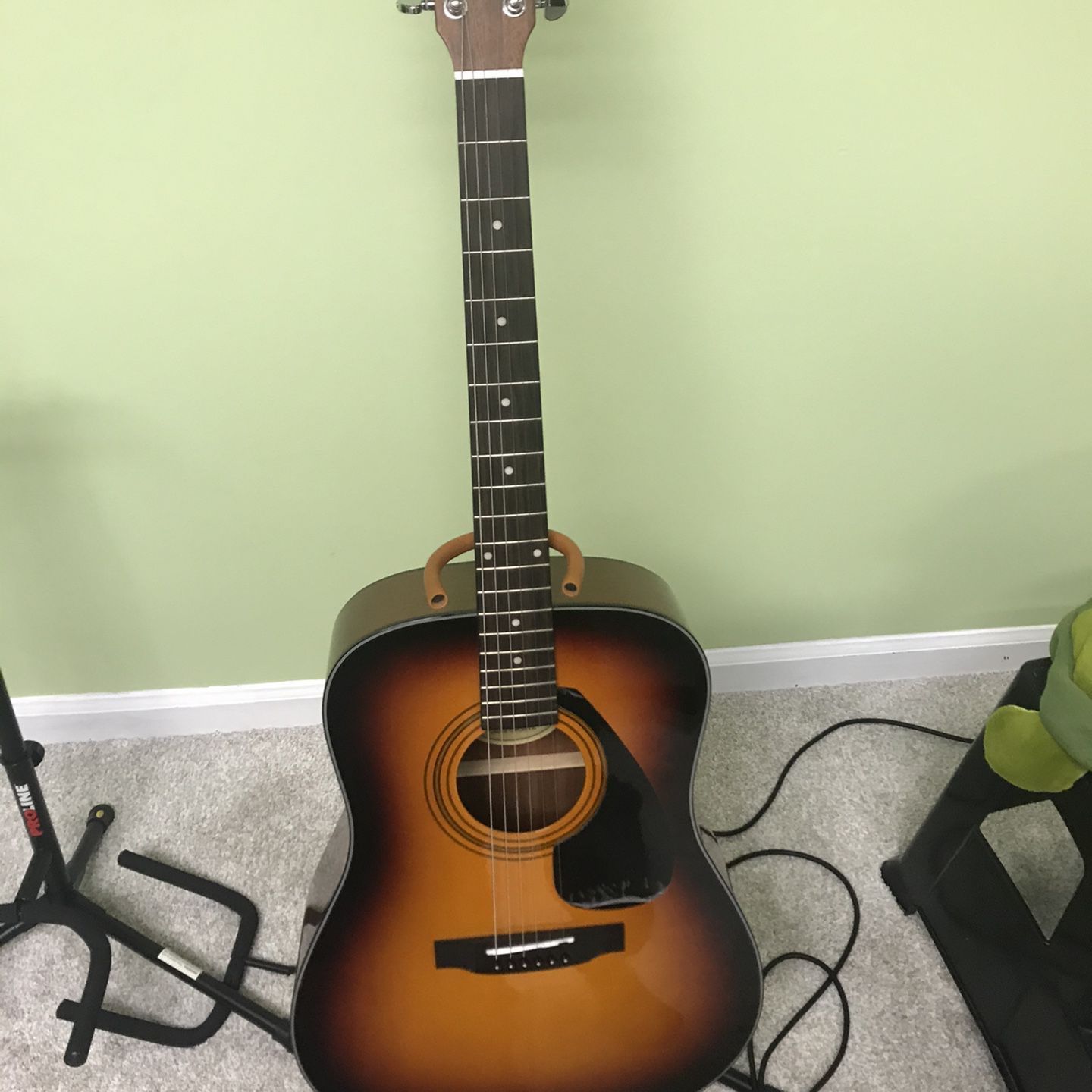 Yamaha F325d acoustic With Soft Case