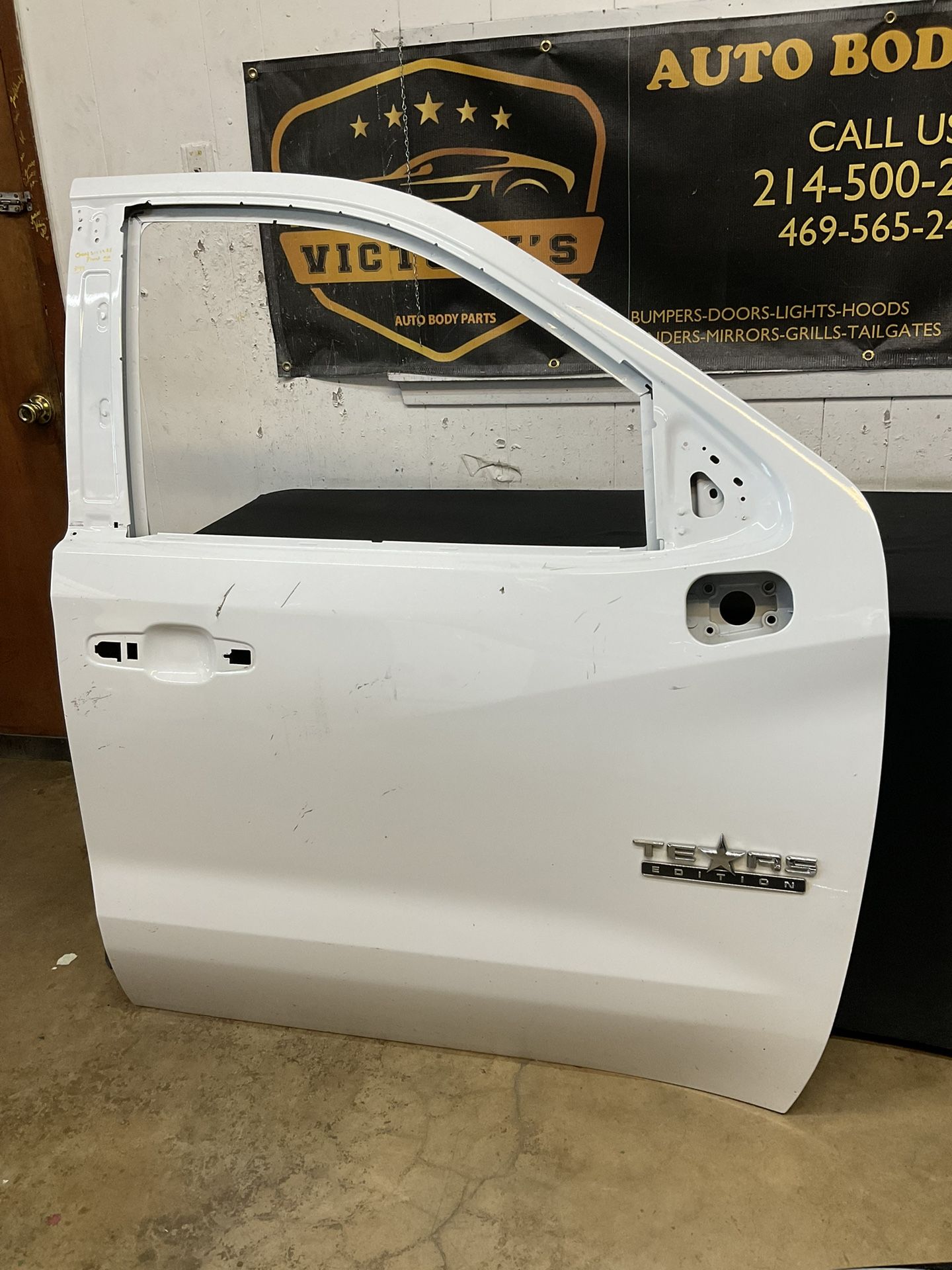 CHEVY SILVERADO 1500 RH FRONT DOOR SHELL 2019-2024 oem