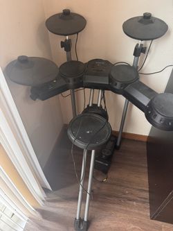 Simmons Electric Drum Set