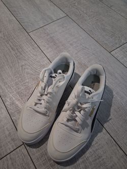 Woman, Puma shoes