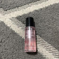 Victoria’s Secret velvet petals fragrence mist