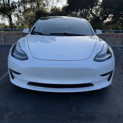 2020 Tesla Model 3 Long range 