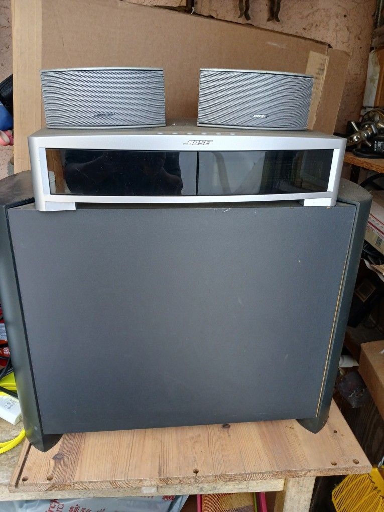 Bose Speakers Good Condition