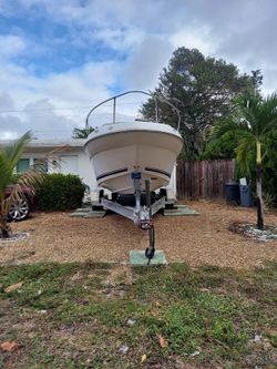 BOAT FOR SALE  SEA RAY 240 SUNDANCER