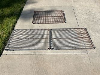 NSF wire storage rack 24”x36”. Rusty. See photos