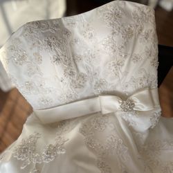Oleg Cassini Wedding Dress Thumbnail
