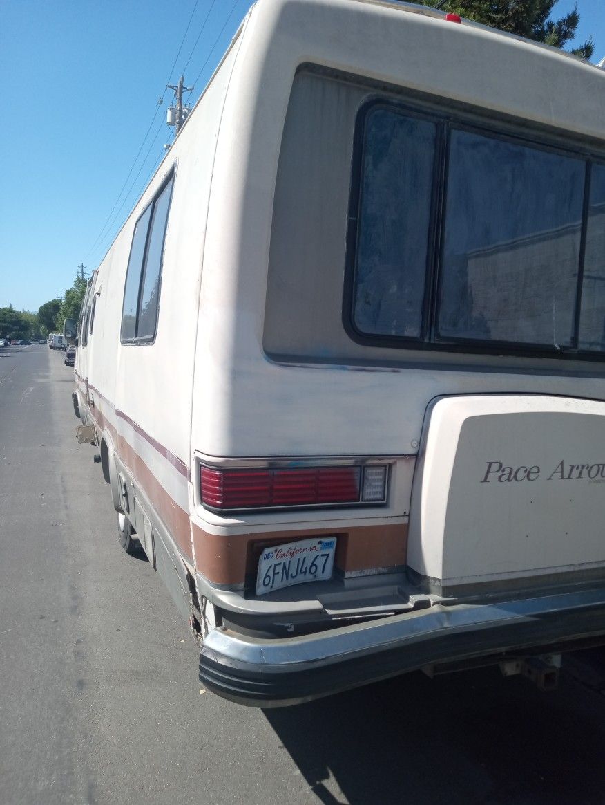 1986 Pace Arrow Fleetwood De Eleganza