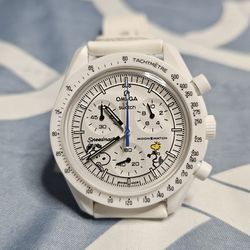 Omega Moonswatch Mission to the Moon Snoopy