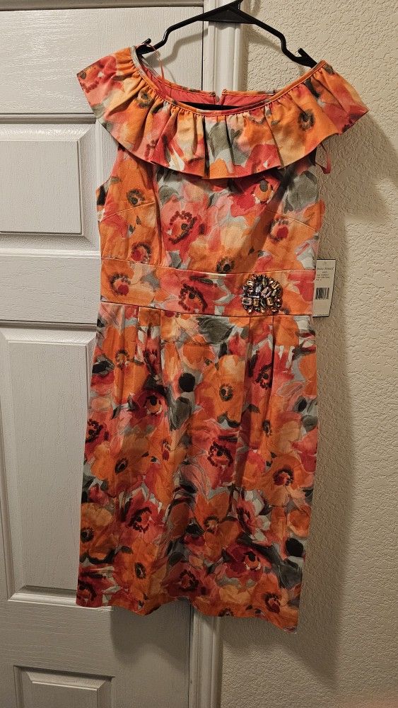 Jessica Howard - Dress Size 6 - Sleeveless with Shawl Collar - Back Zipper - lined at the top - New