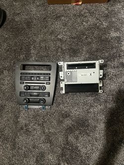 Ford Mustang Stock Radio