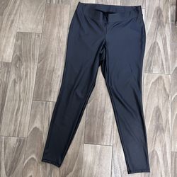 Woman’s Torrid Pants Full Length Signature Waist Faux Leather Legging Size:0 (Large) Color:Black Stretch