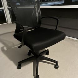 Comfortable Office Chair 