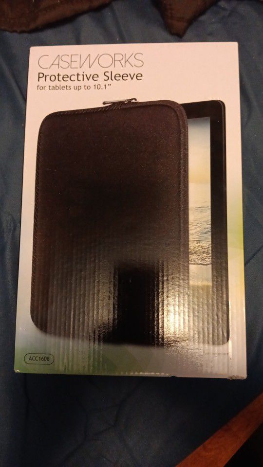 Have 2 Protective Sleeve For A tablet Up To 10.1"