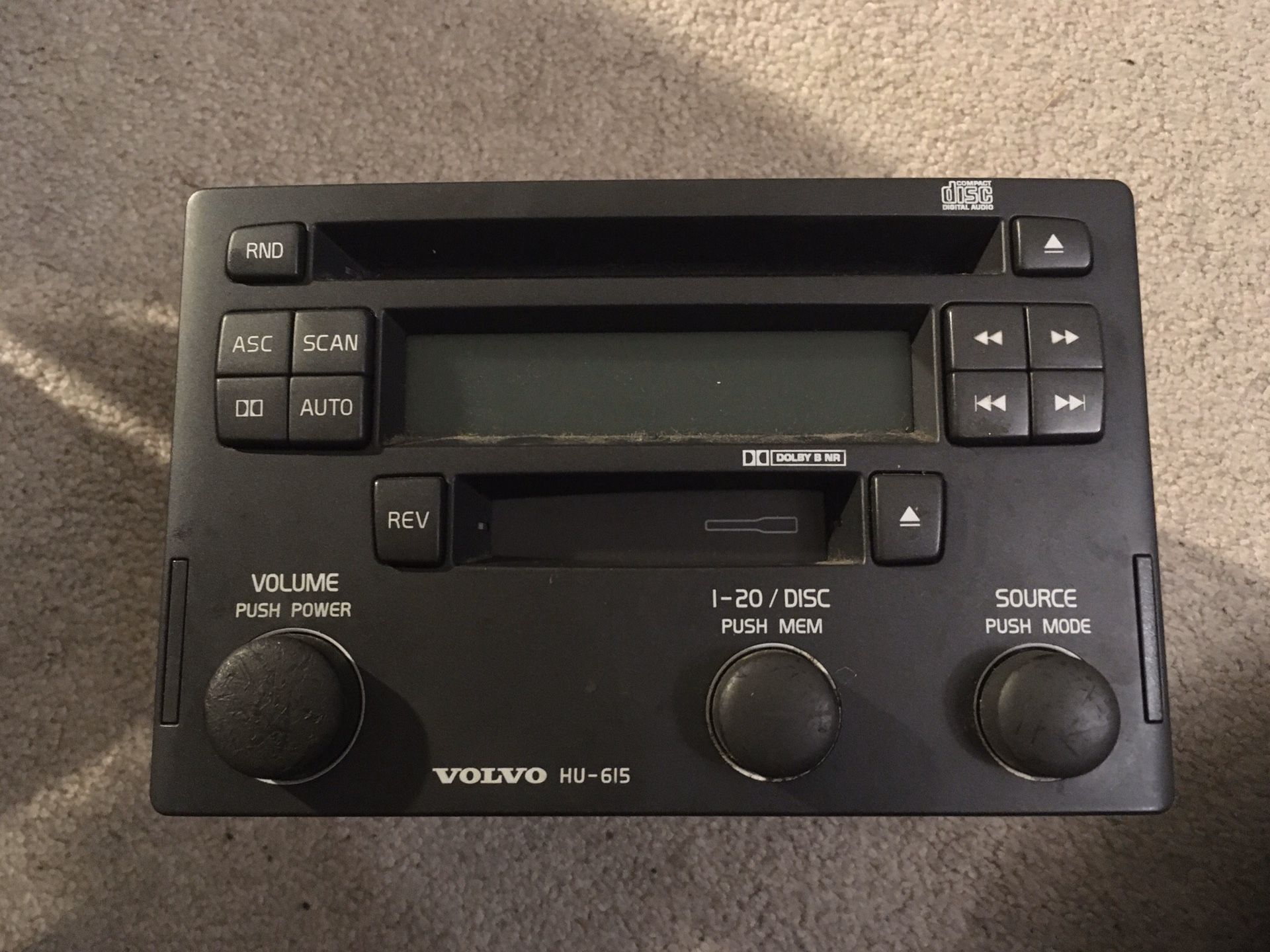 Volvo HU-615 Cassette/CD AM/FM Radio for 01-04 Volvo S40