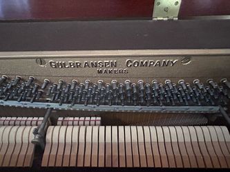 Beautiful Gulbransen Upright Piano