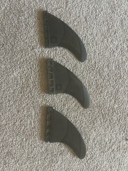 medium futures fins