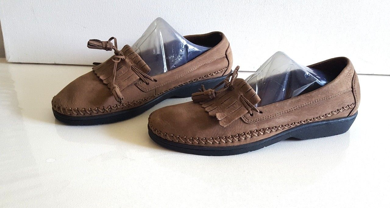 Ladie's Leather Loafer