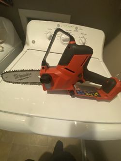 Milwaukee M18 Fuel Hatchet Pruning Saw- 8” Bar