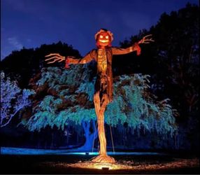 15 foot scarecrow/ worricrow from Home Depot