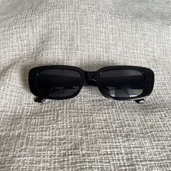 Women’s Black Square Sunglasses