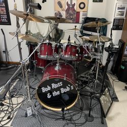 7 Piece Tama Drum Set With Cymbals 