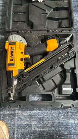 Dewalt model DWFP72155 angle finish nailer