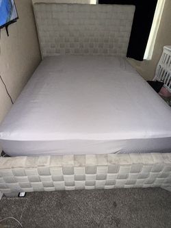 queen bed frame (mattress not included)