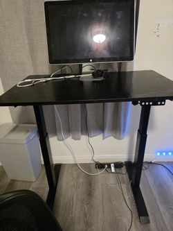 Sit/Stand Desk (32”)