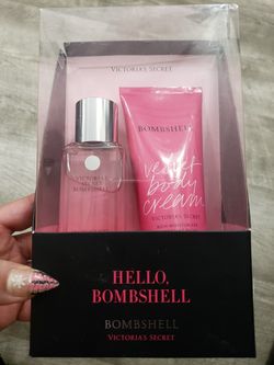 NIB Victoria's Secret Bombshell Gift Set