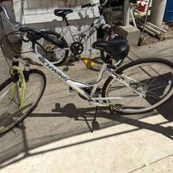 Schwinn Trailway Hybrid 