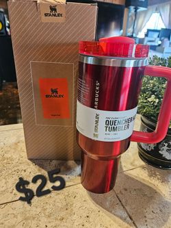 Stanley Starbucks tumbler 👀READ DESCRIPTION BELOW ⬇️