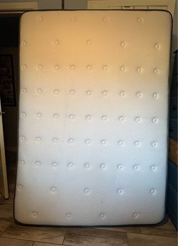 Selling Full/Double Sealy Posturepedic