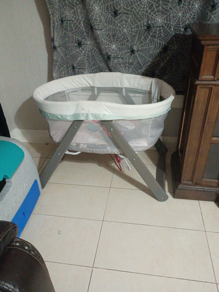 Portable Small Baby Crib