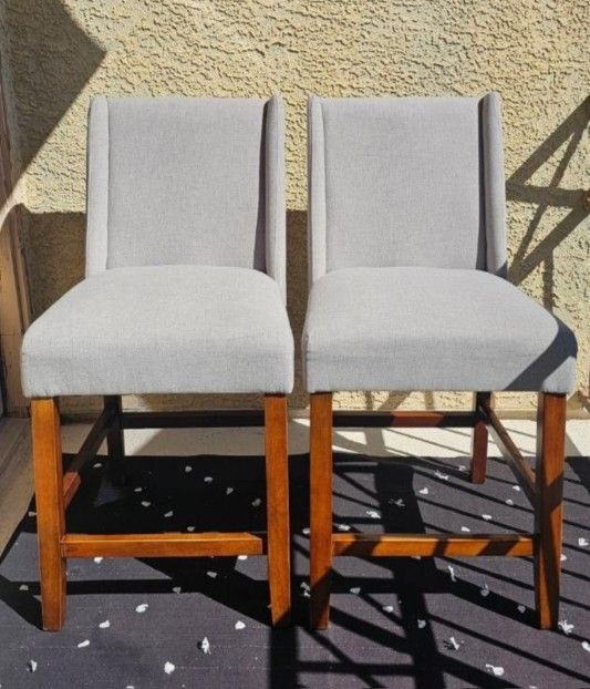 Living Spaces - Elijah Grey 25" Counter Height Stool With Back | Armless 