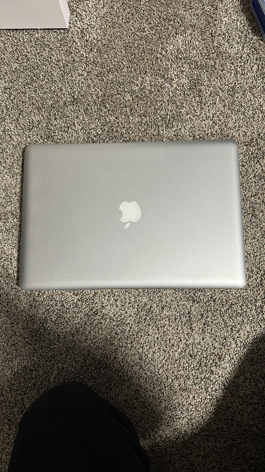 2010 Macbook Pro PARTS ONLY