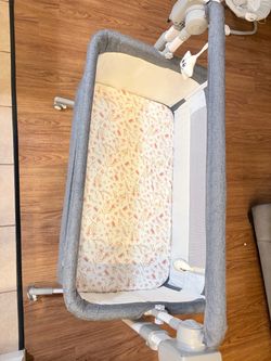 Baby Bassinet with Floral Mattress Sheet
