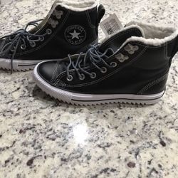 Leather All Star Converse!! Excellent Condition