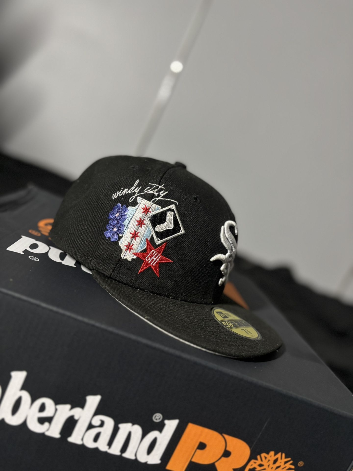 New Era Chi Sox Hat With Patches Size 7 5/8