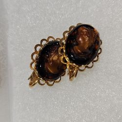 Vintage Root Beer Cameo Clip On Earrings