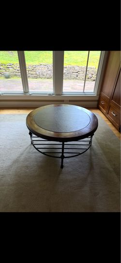 Round coffee table