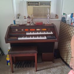 Vintage Schafer & Sons Electronic Organ with Auto Maestro OS7